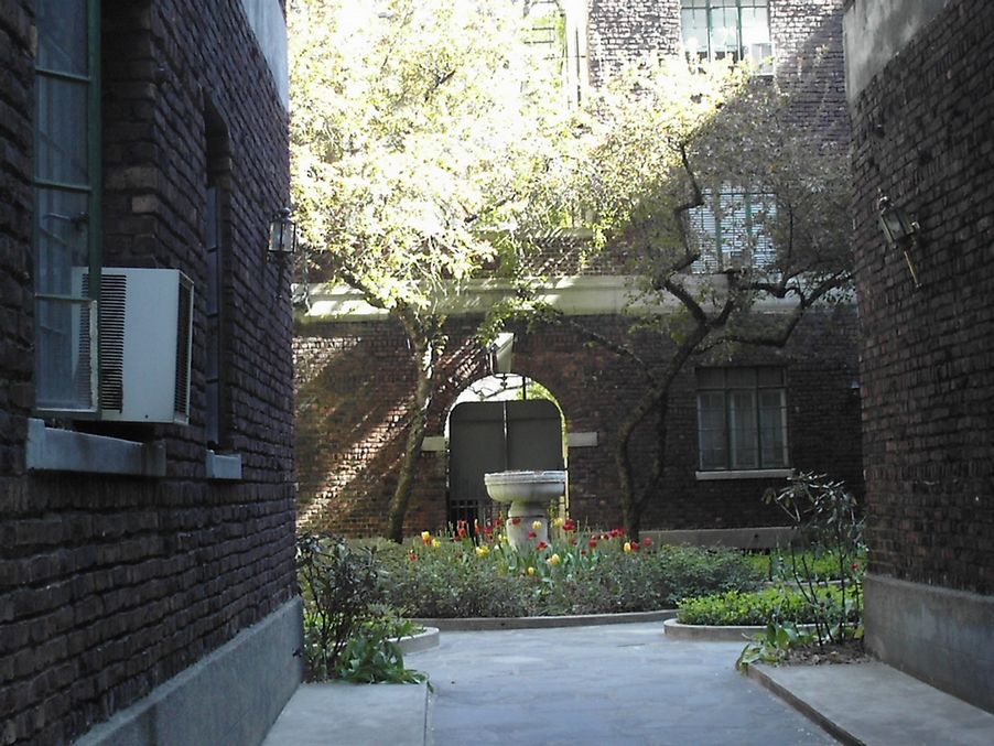 2005_ Greenwich Village 024.jpg